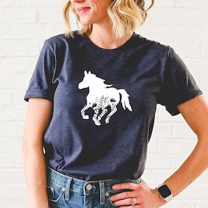 Horse Shirts for Women, Floral Horse Graphic Tee, Horse Lover Gift, Boho Horse TShirt, Equestrian Rodeo Horse T-Shirt, Gift for Her