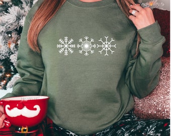 Snowflake Sweatshirt, Christmas Sweatshirt, Snowflake Graphic Tee, Christmas Sweat Shirt, Cozy Christmas, Snowflake Winter Christmas, Snow