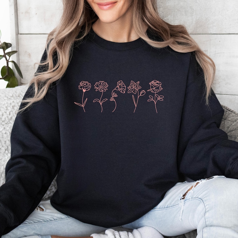 Custom Birth Month Flower Sweatshirt - Birthday Gift for Mom or Grandma, Mothers Day Present image 7