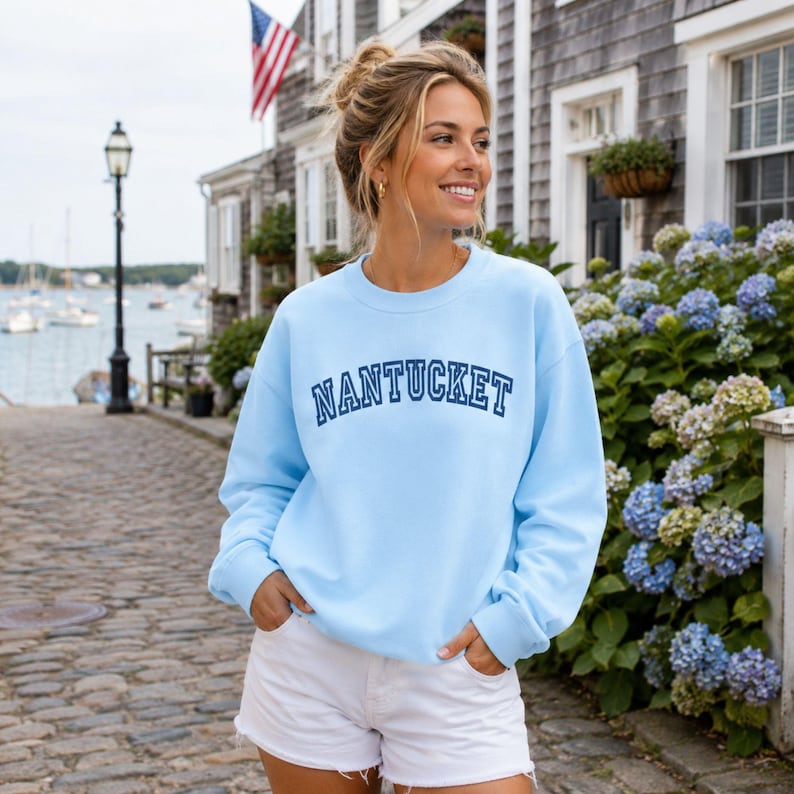 Sudadera Nantucket - Cuello redondo veraniego costero, atuendo para vacaciones en la playa, recuerdo de viaje preppy de Nueva Inglaterra imagen 2