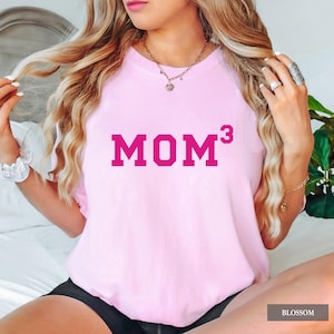 Camiseta de mamá de dos, camiseta de mamá de tres, mamá de 3, mamá de 4, camiseta gráfica de mamá superada en número, regalo para mamá primeriza, mamá al cuadrado, mamá al cubo, atuendo para mamá