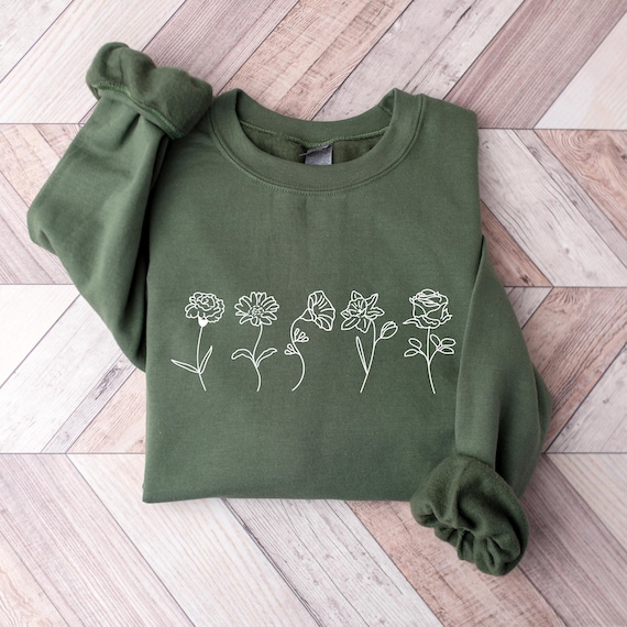 Custom Birth Month Flower Sweatshirt - Birthday Gift for Mom or Grandma, Mothers Day Present