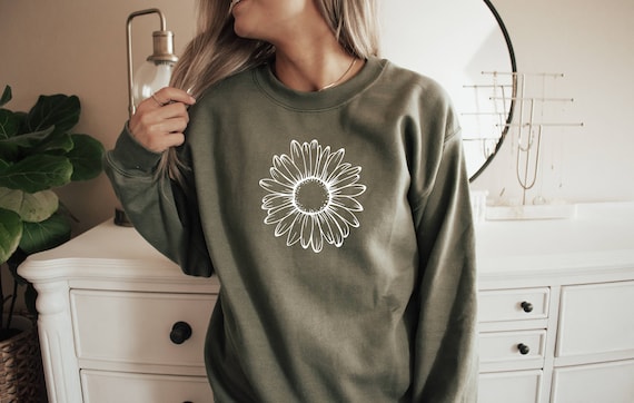 Daisy Sweatshirt, Daisy Women's Crewneck, Wildflower Shirt, Boho Graphic, Floral TShirt, Sweatshirt Active, Gift for Her