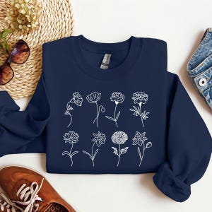 Custom Birth Month Flower Sweatshirt - Birthday Gift for Mom or Grandma, Mothers Day Present image 6