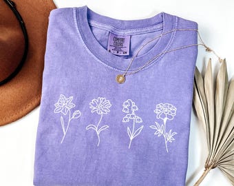 Custom Birth Month Flower Shirt: Comfort Colors® Floral Tee, Mother's Day Grandma Gift