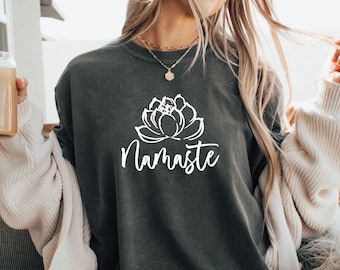 Shirt Namaste, shirt lotusbloem, yogashirt, meditatieshirt, yoga graphic T-shirt, yogacadeau, cadeau voor yogi, zenshirt, hippieshirt, boho