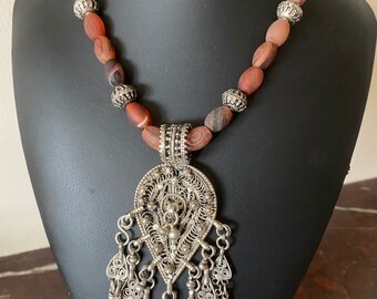 Collier Pendentif Yéménite En Argent Massif Orné D'un Hirz - Poids 66.8g, Occasion