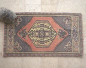 Bohemian Style Vintage Turkish Bathroom Rug, Small Oushak Rug, Mat Rug, Door Mat, Red Original Colored Rugs 3,1 x 1,9, Shower Mat