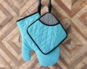 Oven Mitt and Hot Pad with Pocket Sewing Pattern