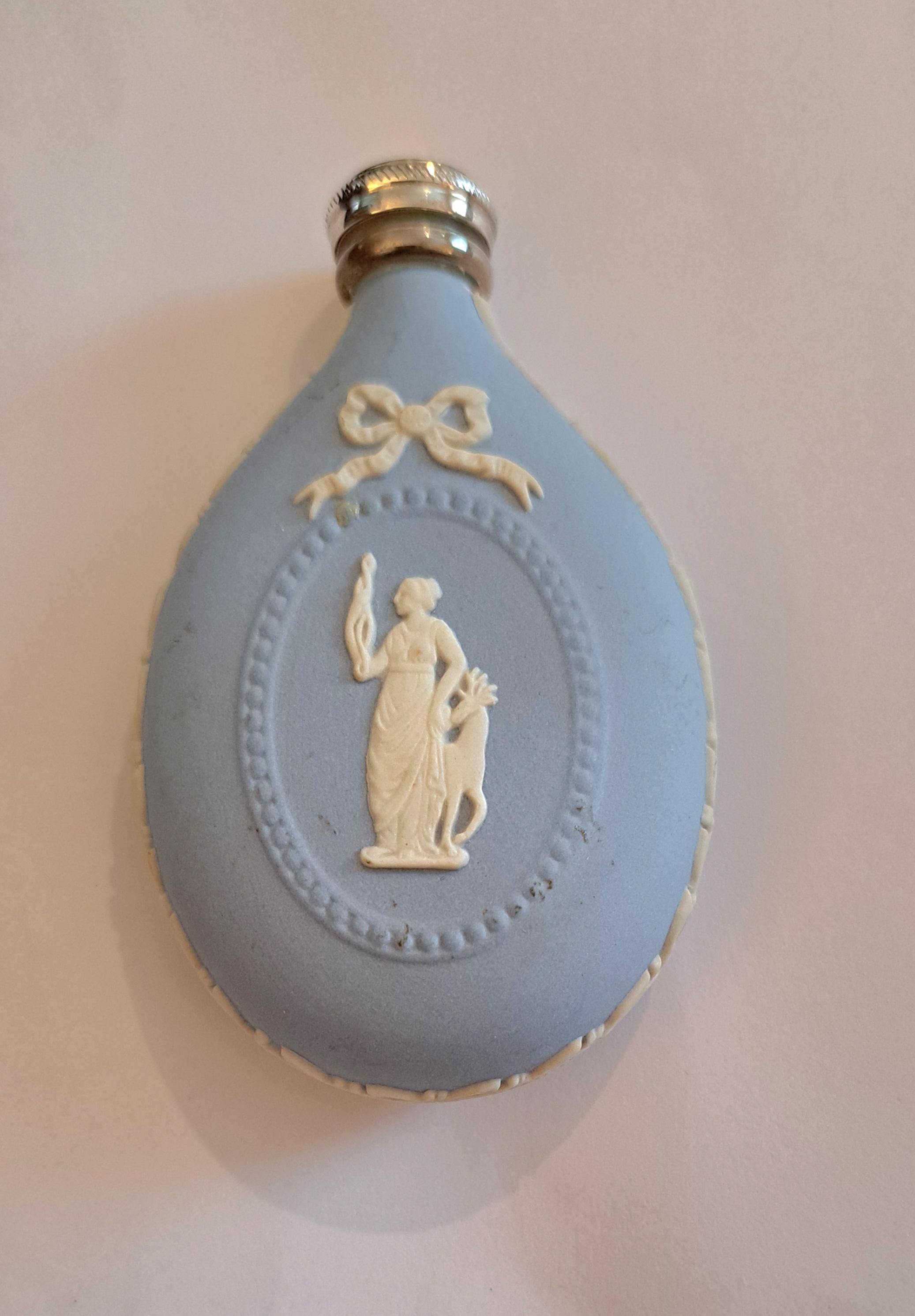 ウェッジウッド　ジャスパー香水瓶 ヴィンテージ ウェッジウッド ジャスパーウェア 香水瓶 - Etsy 日本