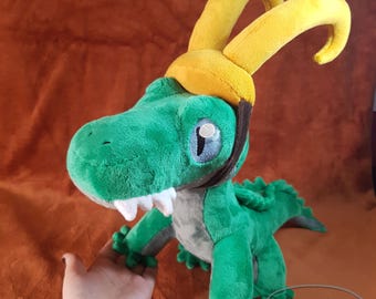 Loki - Inspirado en Marvel - Felpa - Peluche suave - Cocodrilo - Hecho a mano