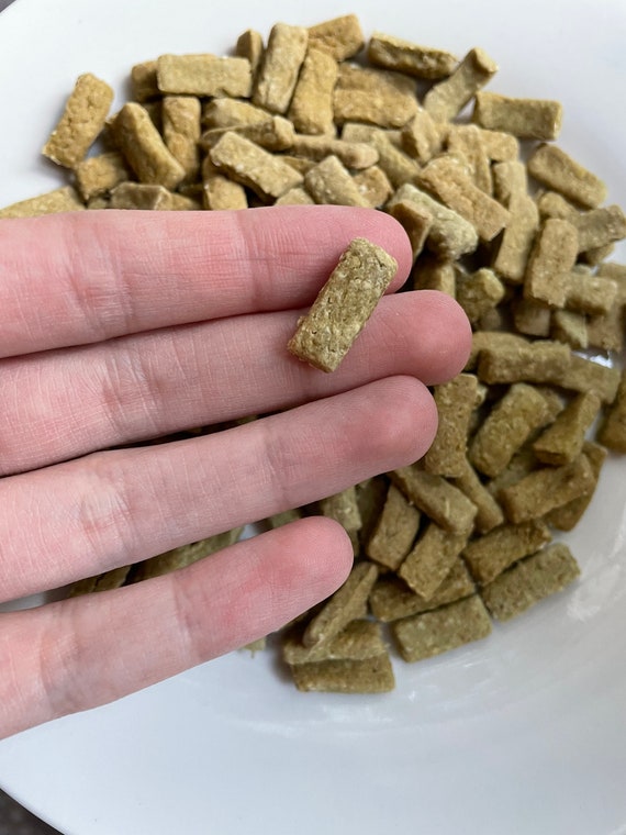 Pet Food & Treats Thyme Treats for Rabbits Thyme Snack Bars for Bunnies