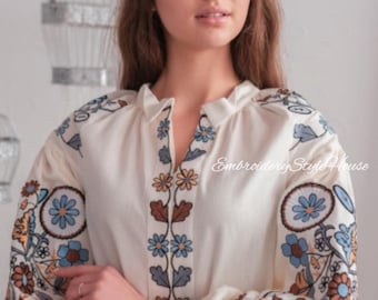 Blusa Vyshyvanka de Linho Cinza | Linda Blusa Ucraniana Bordada com Estampa Floral Colorida | Camisa Boho Étnica Folclórica Feminina | Presente para Ela
