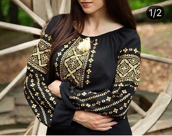 Camicetta in lino nero con ricamo ucraino / Motivo geometrico dorato, top estivo boho, Vyshyvanka etnico popolare personalizzato per donna