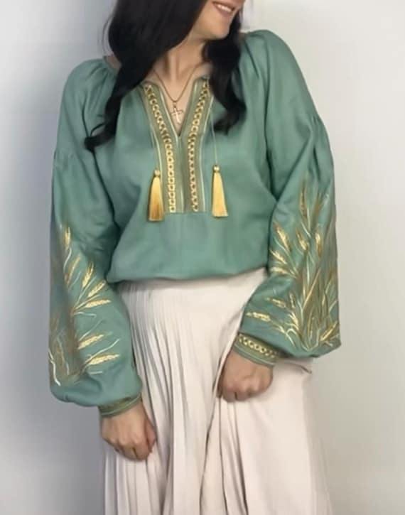 Beautiful linen embroidered blouse. Handmade green blouse Ethno Folk blouse for woman. Gift for her woman. Ukrainian linen blouse Vyshyvanka