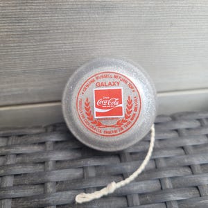 Coca-Cola Russell Yo-Yo ストリング付き Coca-Cola Russell Yo-Yo ストリング付き Coca-Cola Yo-Yo