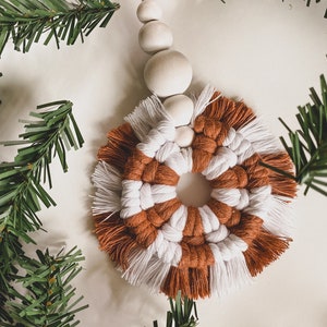 Candy Cane Christmas Ornaments Set of 4 / Macrame Ornaments / Christmas Decorations / Unique Gifts / Holiday / Stocking Stuffers / Decor 画像 4