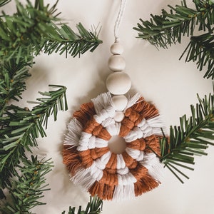 Candy Cane Christmas Ornaments Set of 4 / Macrame Ornaments / Christmas Decorations / Unique Gifts / Holiday / Stocking Stuffers / Decor 画像 6