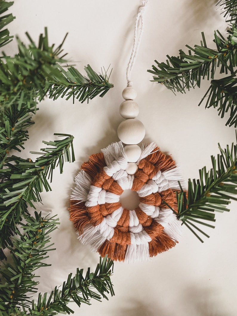 Candy Cane Christmas Ornaments Set of 4 / Macrame Ornaments / Christmas Decorations / Unique Gifts / Holiday / Stocking Stuffers / Decor 画像 6