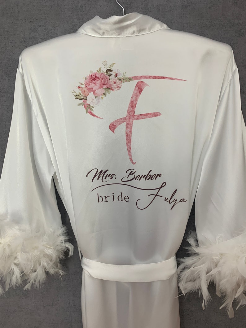 Feathered Satin Bridesmaid Robes, Satin Dressing Gown, Bride Robe, Bridesmaid Gift, Bridal Party Robes, Silky Satin Robe, Personalized Robes