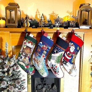 Bestickte Weihnachtsstrümpfe/Weihnachtsstrümpfe mit Manschette aus Leinen und Baumwolle/handgenäht/nostalgisches traditionelles Design/gestickter Name oder Initiale/ Weihnachten 2025