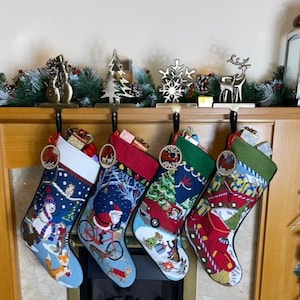 Calze di Natale ricamate a punto croce con polsino in lino e cotone/Cucite a mano/Design tradizionale nostalgico/Nome ricamato/Natale 2025