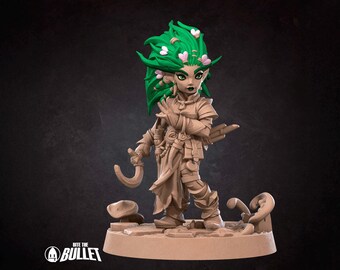 Female Gnome Druid Miniature | Tabletop RPG Miniature | Bite the Bullet | Roleplaying 3D Printed Fantasy Mini