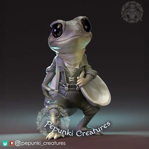 Peut inclure: Figurine de grenouille fantaisiste, en nuances de gris, vêtue d'une veste, d'un pantalon et d'un foulard, tenant une assiette blanche. La grenouille a de grands yeux expressifs et est en position accroupie. Une œuvre d'art unique.