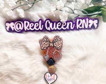 Portatarjetas retráctil hecho a mano con soporte para identificación / Accesorios para enfermeras, maestros y oficinas