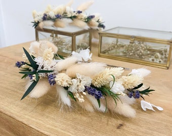 Head crown in dried flowers