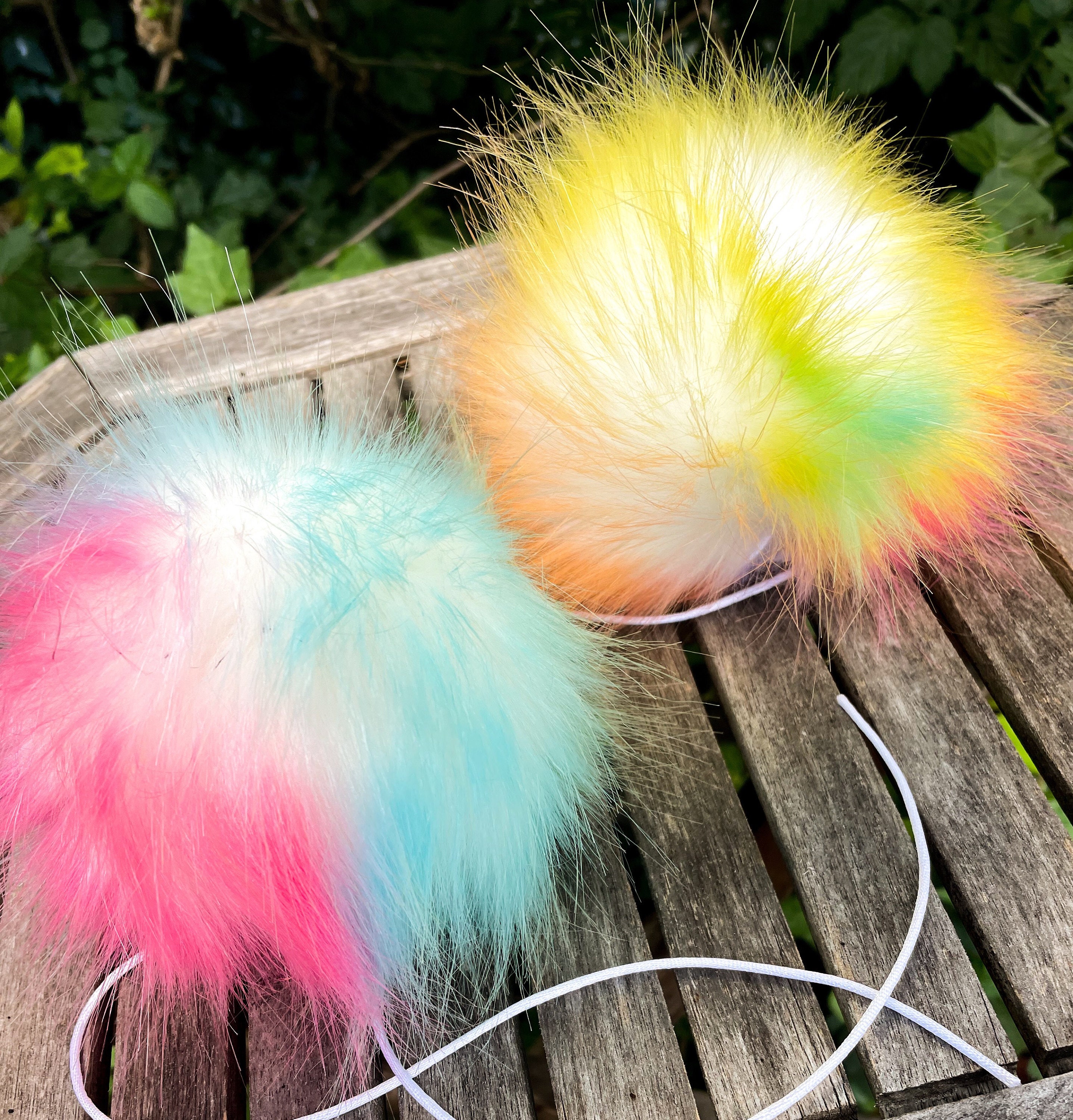 Faux Fur Pom Pom Rainbow, Snap Closure – Wool and Company