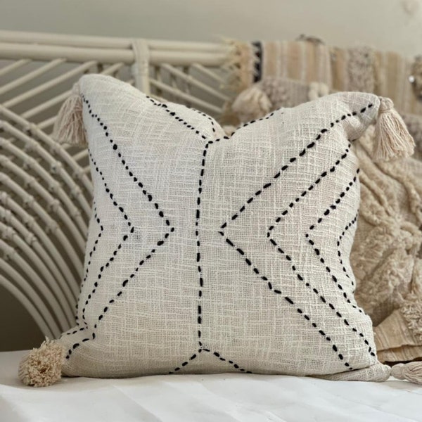 Mudcloth Pillow Cover/Tribal Ethnic Pillow/White textured cover