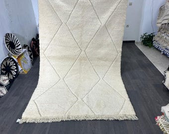 Tapis marocain Beni Ourain fait main : design géométrique uni, laine naturelle (263 x 152 cm)