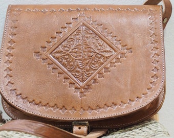 Bolso de cuero marroquí Boho Crossbody Bag, bolso de hombro de cuero genuino negro hecho a mano, bolso de cuero auténtico, regalo para ella