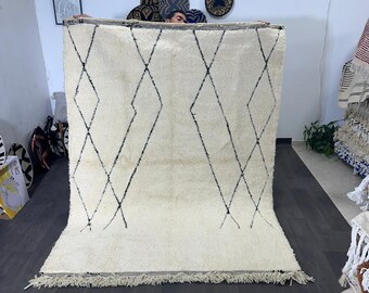 Tapis marocain Beni Ourain fait main : tapis géométrique en laine, 246 x 183