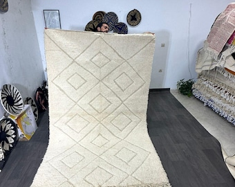 Tapis marocain Beni Ourain fait main : design berbère authentique, laine naturelle (255 x 153 cm)
