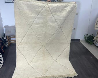 Weißer Teppich aus Marokko: Authentischer Berber Teppich von Beni Ourain