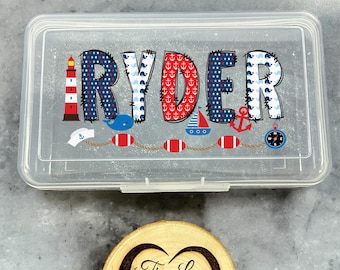 Zeilen Gepersonaliseerde pennenbakjes, pennenbakje, terug naar schoolbenodigdheden, kunstdoos, gepersonaliseerd etui voor kinderen, pennenbakje aangepaste naam