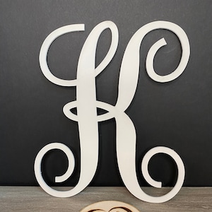 Letra única con monograma de madera, letrero con monograma personalizado, opciones de fuente, letrero inicial de madera natural, letra cursiva grande, sin pintar