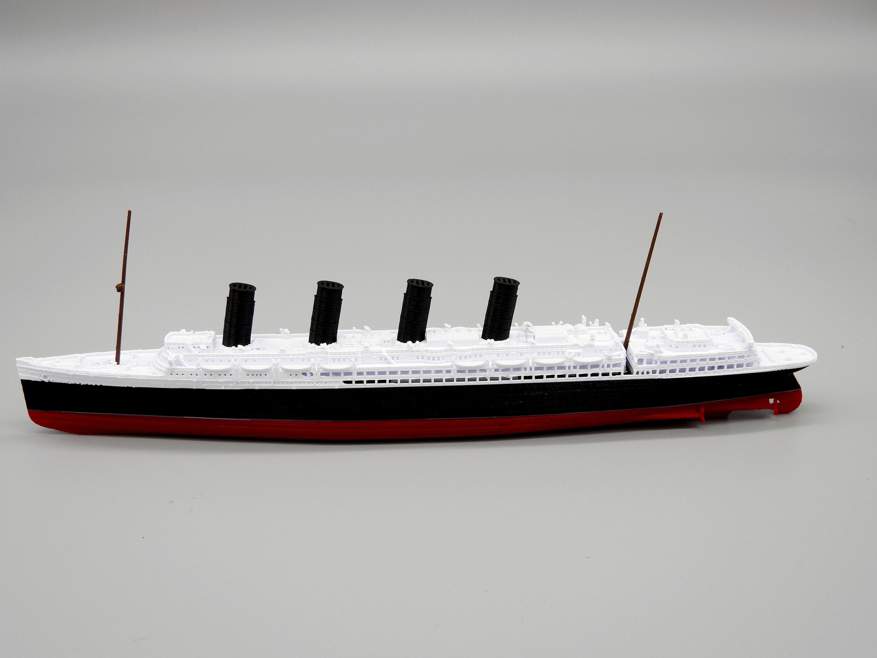 【未組立】R.M.S.ルシタニアLUSITANIAデラックスモデル客船グンゼ産業 未組立】R.M.S.ルシタニアLUSITANIAデラックスモデル客船グンゼ産業