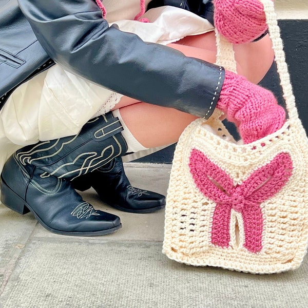 Beau Bag Crochet Pattern | crochet bag, crochet purse, crochet bow, crochet handbag, crochet project