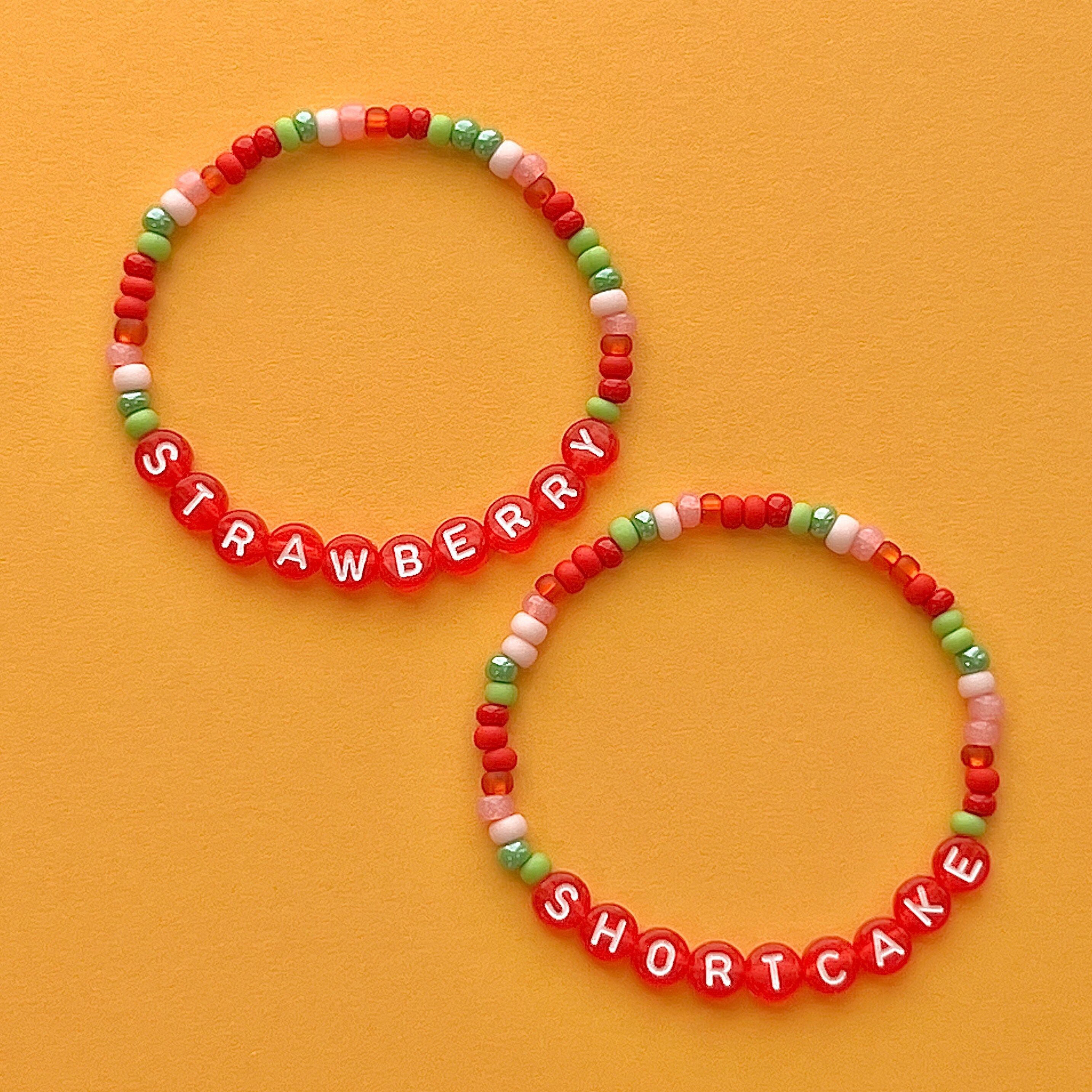 Strawberry Banana Smoothie Bracelet – preppy-beads-co