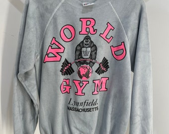 world gym jumper