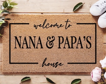 No hay lugar como la casa de la abuela y el abuelo - Felpudo de bienvenida - Perfecto para cualquier hogar - Felpudo de bienvenida personalizado para abuelos