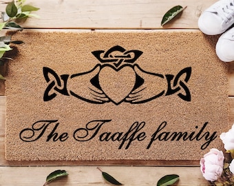 Irish Claddagh Family Surname Doormat - Personalized Calligraphy Doormat - Custom Welcome Mat - Couples Gift - Home Decor - Custom Doormat