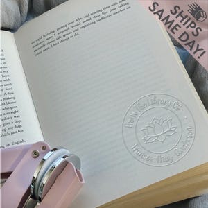 Timbro per libri personalizzato - Timbro per biblioteca personalizzato, Timbro per libri, Timbro ex libris, Regalo per amanti dei libri, Timbro per nomi personalizzato