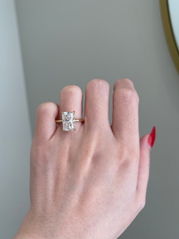 Carat Brilliant Radiant Moissanite 4-prong Hidden Halo