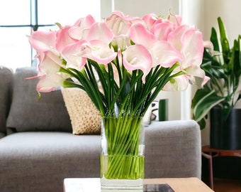 Arreglo de lirios de cala rosa claro: elegante centro de mesa con flores artificiales