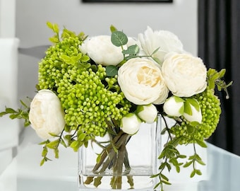 Arreglo de peonías y rosas artificiales: centro de mesa floral francés en jarrón de vidrio