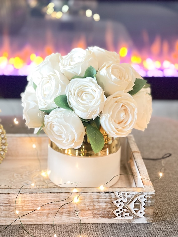 Composizione di rose bianche crema/seta floreale/campagna francese/fiori  finti artificiali per sempre in vaso per la decorazione domestica di Blue  Paris -  Italia